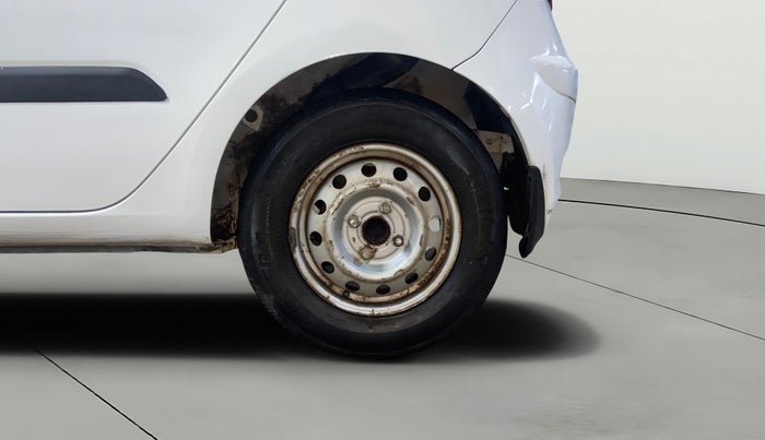 2013 Hyundai i10 ERA 1.1, CNG, Manual, 88,624 km, Left Rear Wheel