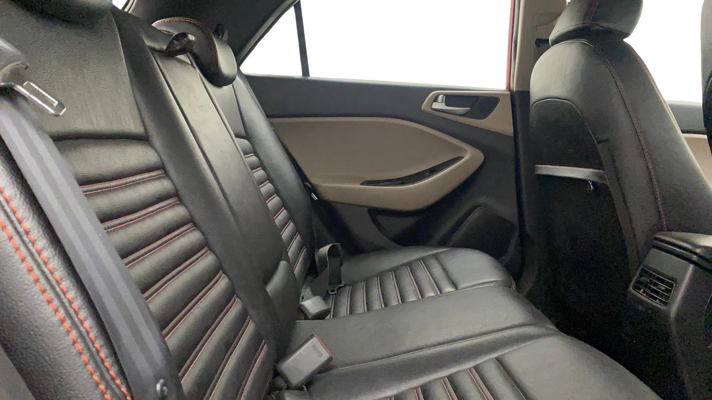 2019 Hyundai Elite i20 ASTA (O) CVT, Petrol, Automatic, 1,12,511 km, Right Side Rear Door Cabin