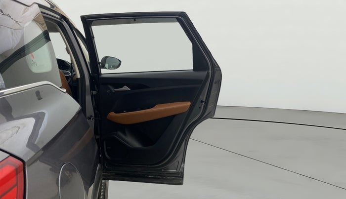 2021 MG HECTOR PLUS SELECT 2.0 DIESEL TURBO MT 7-STR, Diesel, Manual, 49,336 km, RHS Rear Door