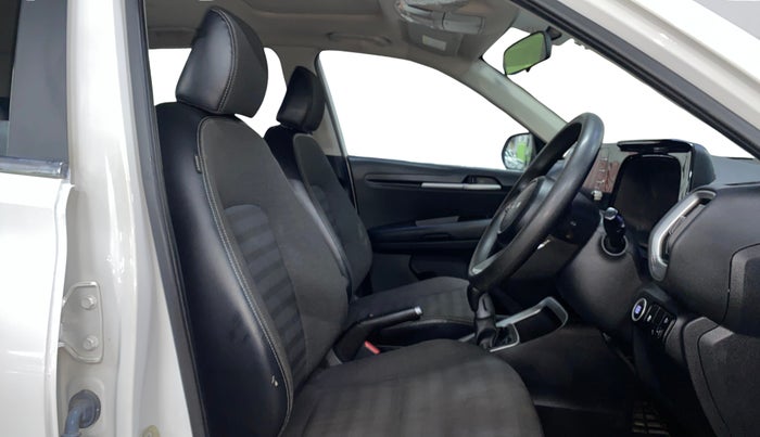2023 KIA SONET HTK PLUS 1.0 IMT, Petrol, Manual, 33,601 km, Right Side Front Door Cabin