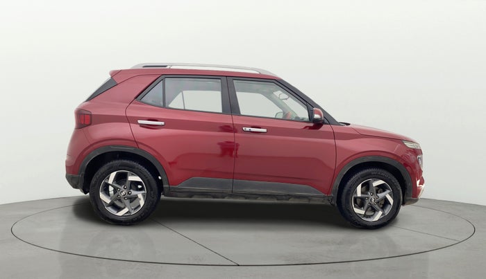 2019 Hyundai VENUE SX(O) 1.4 CRDI, Diesel, Manual, 1,47,495 km, Right Side View