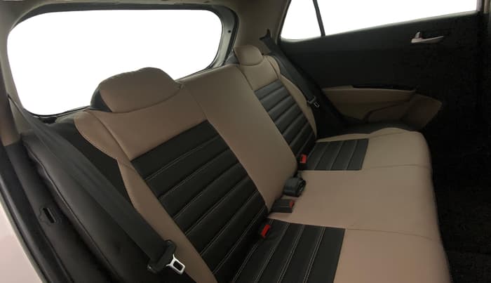 2017 Hyundai Grand i10 SPORTZ (O) AT 1.2 KAPPA VTVT, Petrol, Automatic, 83,522 km, Right Side Rear Door Cabin