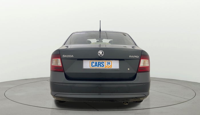 2021 Skoda Rapid 1.0 AMBITION TSI MT, Petrol, Manual, 31,848 km, Back/Rear