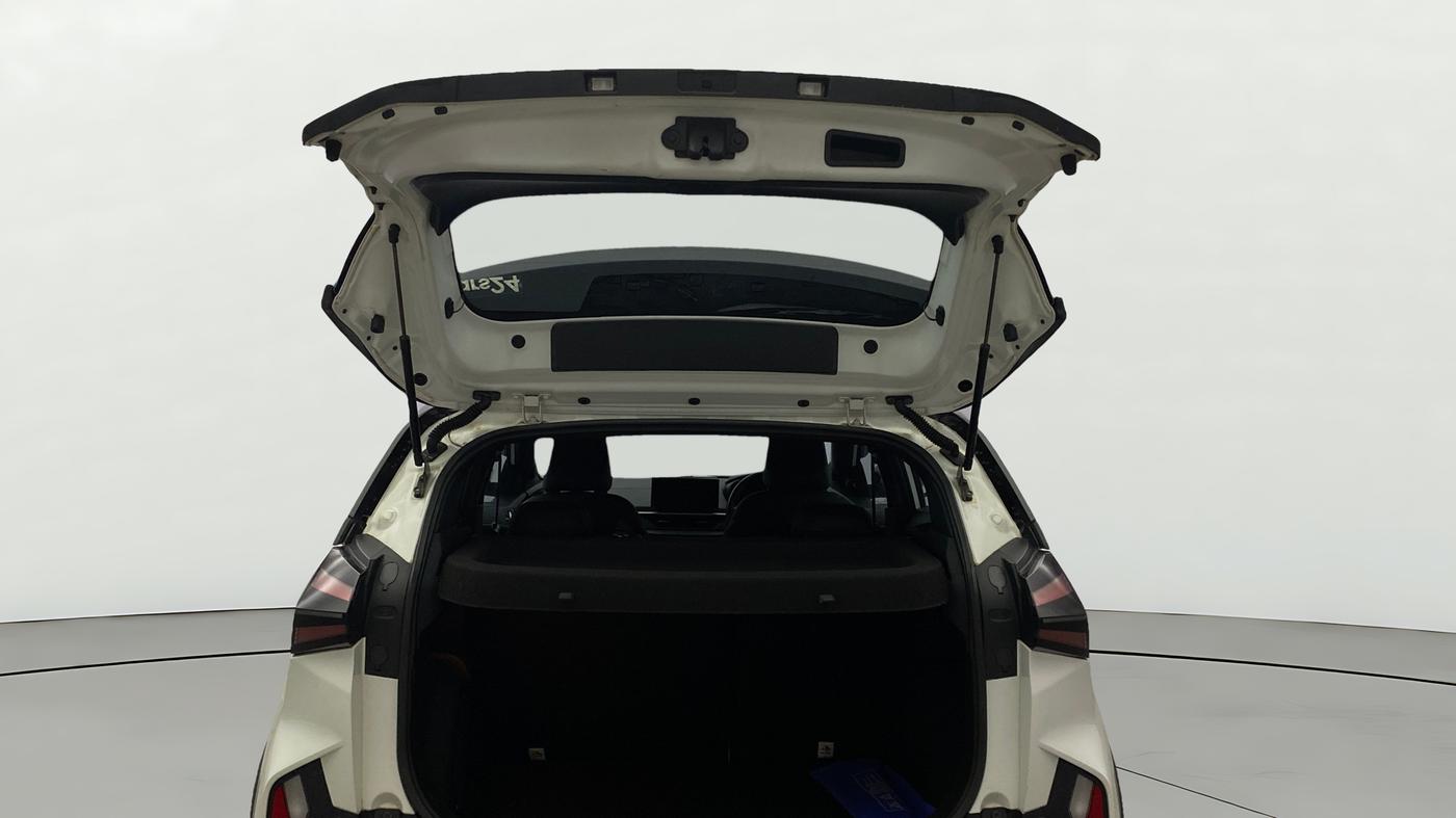2023 Tata NEXON FEARLESS + SUNROOF DCA DUAL TONE 1.2 PETROL, Petrol, Automatic, 27,989 km, Boot Door Open