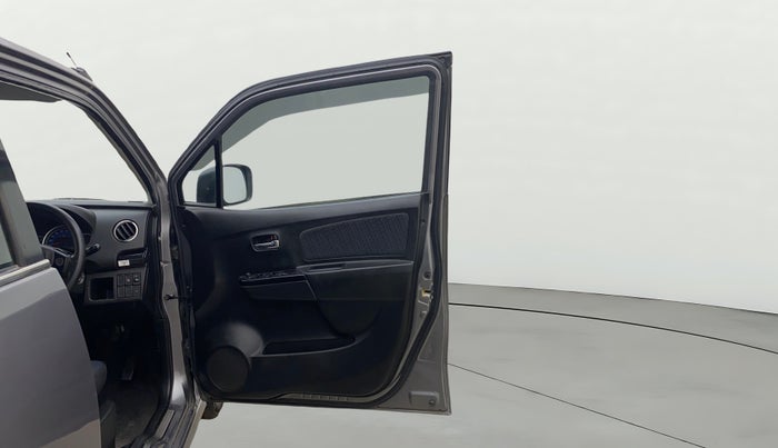 2013 Maruti Wagon R Stingray VXI, Petrol, Manual, 1,06,893 km, RHS Front Door