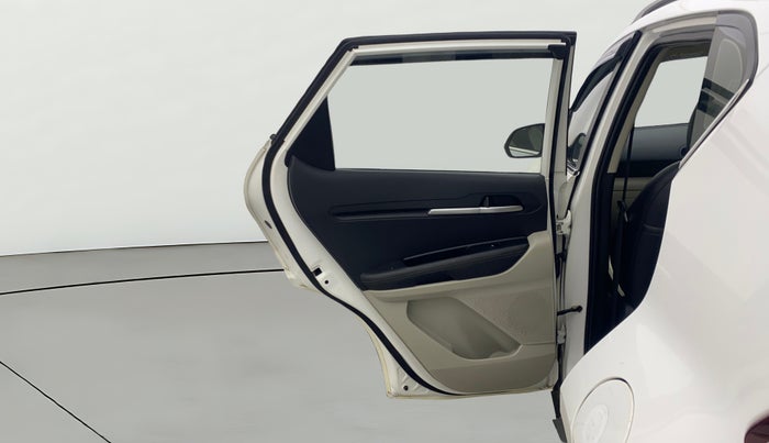 2020 KIA SONET HTX 1.0 IMT, Petrol, Manual, 1,04,558 km, LHS Rear Door