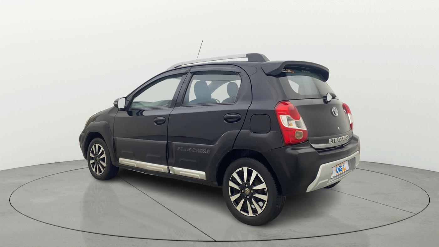 2015 Toyota Etios CROSS 1.2 G, Petrol, Manual, 81,910 km, Left Back Diagonal