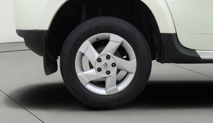 2015 Renault Duster 110 PS RXZ DIESEL, Diesel, Manual, 69,895 km, Right Rear Wheel