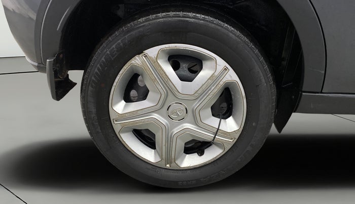 2021 Tata NEXON XM DIESEL, Diesel, Manual, 75,887 km, Right Rear Wheel