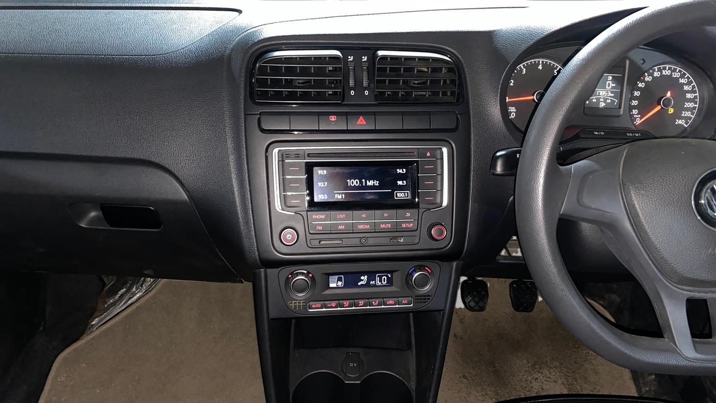 2021 Volkswagen Polo COMFORTLINE 1.0L TSI, Petrol, Manual, 17,849 km, Air Conditioner