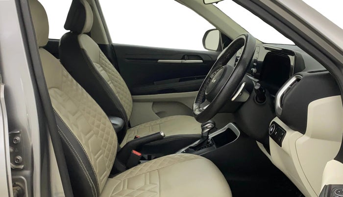 2022 KIA SONET HTX 1.5 AT, Diesel, Automatic, 41,585 km, Right Side Front Door Cabin