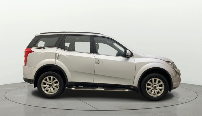 2015 Mahindra XUV500 W10, Diesel, Manual, 1,25,739 km, Right Side View