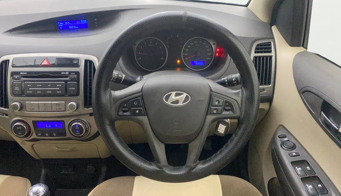 2013 Hyundai i20 SPORTZ 1.2, Petrol, Manual, 50,813 km, Steering Wheel Close Up