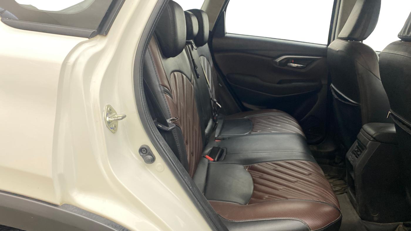 2023 Maruti Grand Vitara SIGMA SMART HYBRID, Petrol, Manual, 66,821 km, Right Side Rear Door Cabin