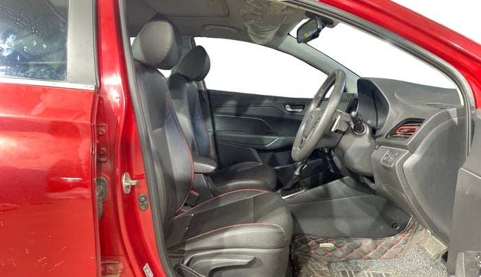 2020 Hyundai Verna SX (O) 1.0 TURBO DCT, Petrol, Automatic, 37,378 km, Right Side Front Door Cabin