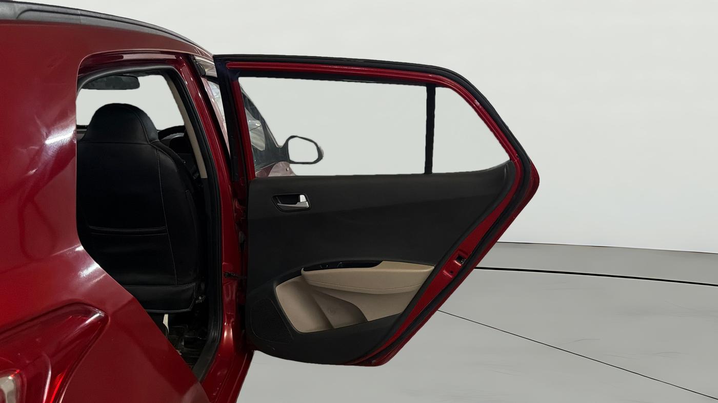2018 Hyundai Grand i10 SPORTZ AT 1.2 KAPPA VTVT, Petrol, Automatic, 28,328 km, RHS Rear Door