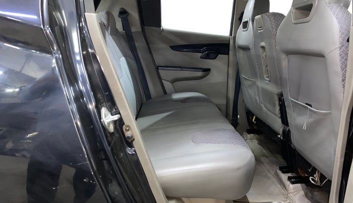 2016 Mahindra Kuv100 K4 PLUS D 6 STR, Diesel, Manual, 53,216 km, Right Side Rear Door Cabin