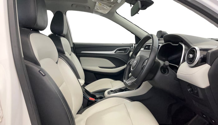 2023 MG ASTOR SHARP 1.5 CVT, Petrol, Automatic, 48,521 km, Right Side Front Door Cabin