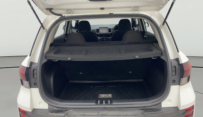 2023 Hyundai VENUE S PLUS 1.5 CRDI, Diesel, Manual, 29,143 km, Boot Open Zoomed View