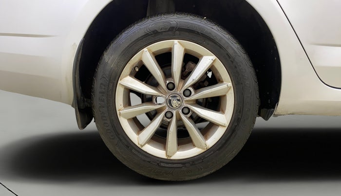 2013 Skoda Octavia ELEGANCE 2.0 TDI AT, Diesel, Automatic, 72,639 km, Right Rear Wheel