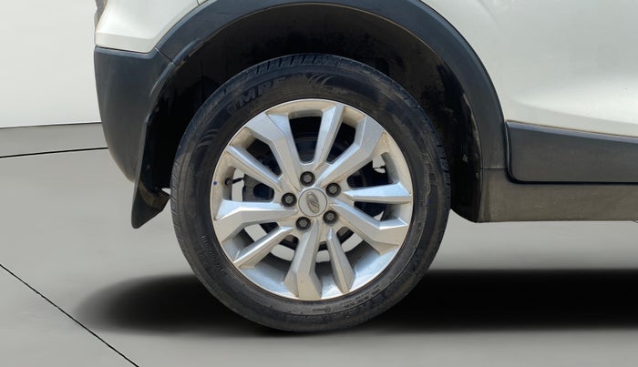 2020 Mahindra XUV300 W8 1.5 DIESEL, Diesel, Manual, 17,802 km, Right Rear Wheel