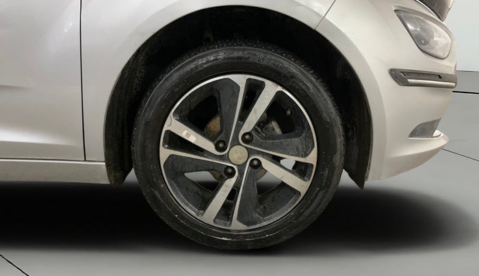 2020 Tata ALTROZ XZ PETROL, Petrol, Manual, 14,493 km, Right Front Wheel