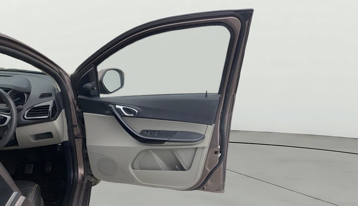 2016 Tata Tiago XZ PETROL, Petrol, Manual, 31,225 km, RHS Front Door