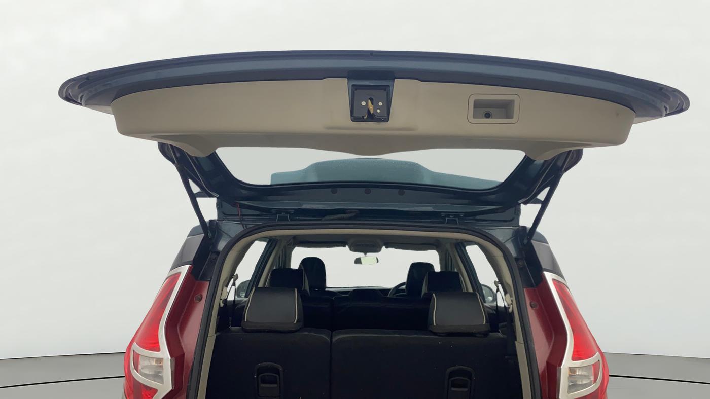 2020 Mahindra MARAZZO M2 8 STR, Diesel, Manual, 74,713 km, Boot Door Open