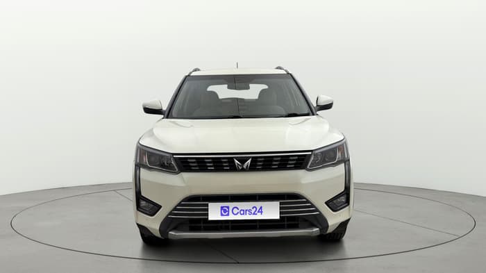 2023 Mahindra XUV300 W8 (O) 1.2 PETROL, Petrol, Manual, 37,832 km, Front