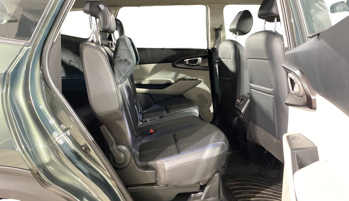 2025 KIA Carens Clavis HTE(O) 1.5 Petrol MT, Petrol, Manual, 315 km, Right Side Rear Door Cabin