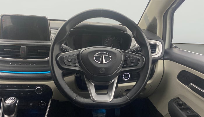 2022 Tata ALTROZ XZA, Petrol, Automatic, 21,096 km, Steering Wheel Close Up