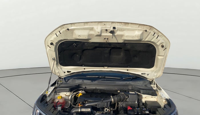 2022 Mahindra XUV300 W8 (O) 1.2 PETROL, Petrol, Manual, 80,884 km, Open Bonet