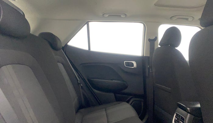 2020 Hyundai VENUE SX 1.0 TURBO IMT, Petrol, Manual, 82,463 km, Right Side Rear Door Cabin