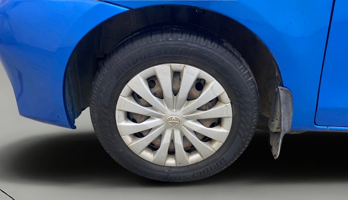 2013 Toyota Etios Liva GD, Diesel, Manual, 77,752 km, Left Front Wheel