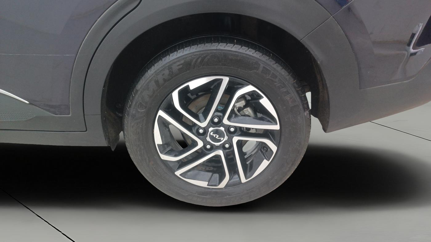 2023 KIA CARENS PRESTIGE PLUS 1.5 PETROL DCT 7 STR, Petrol, Automatic, 15,577 km, Left Rear Wheel