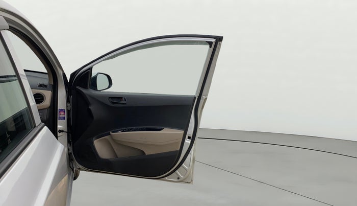 2018 Hyundai Grand i10 MAGNA 1.2 KAPPA VTVT, Petrol, Manual, 30,514 km, RHS Front Door