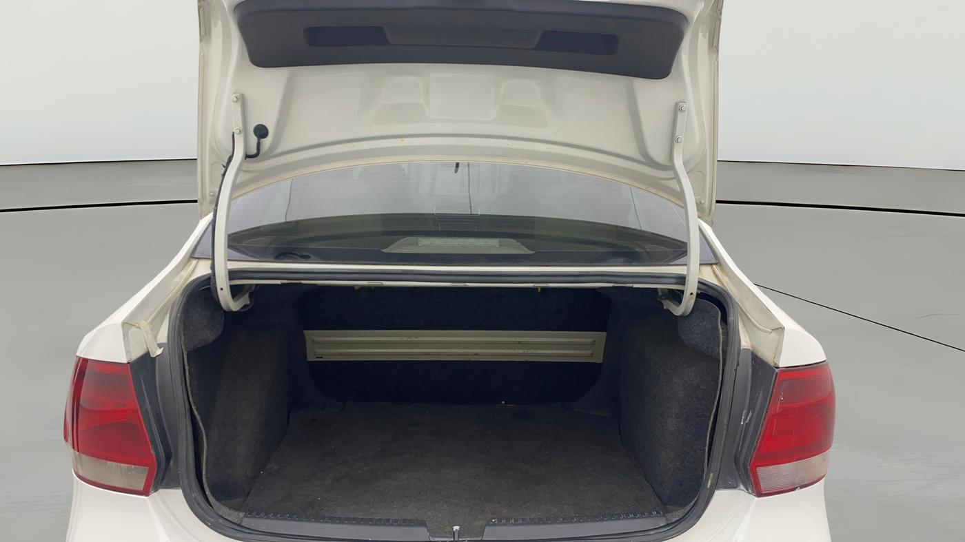 2015 Volkswagen Vento HIGHLINE DIESEL 1.5, Diesel, Manual, 1,04,079 km, Boot Open Zoomed View