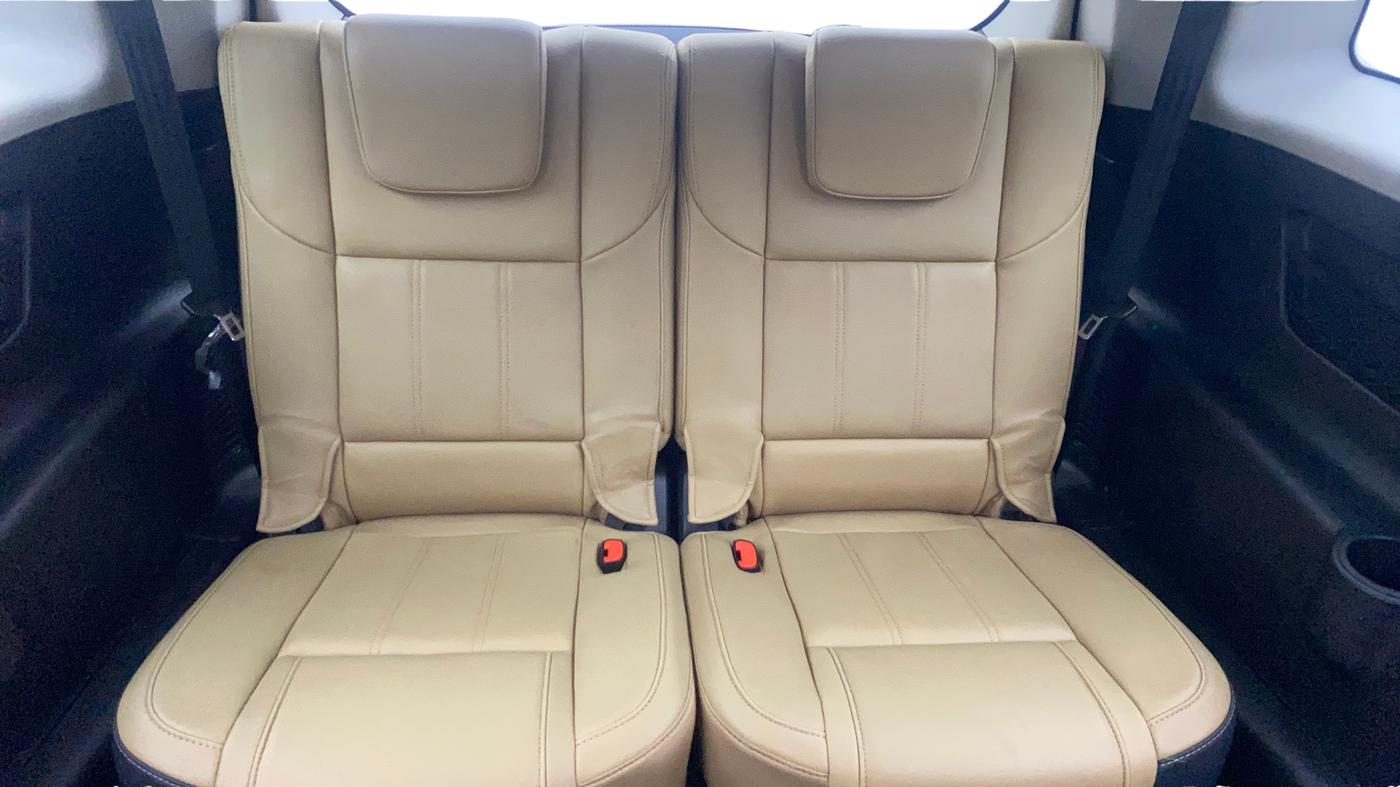 2021 Mahindra XUV500 W11, Diesel, Manual, 65,170 km, Third Seat Row ( optional )
