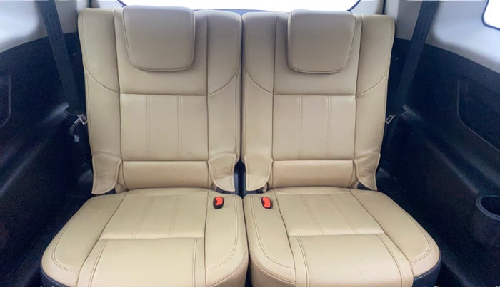 2021 Mahindra XUV500 W11, Diesel, Manual, 65,170 km, Third Seat Row ( optional )