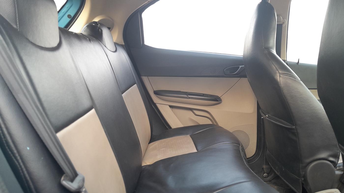 2016 Tata Tiago XM PETROL, Petrol, Manual, 64,168 km, Right Side Rear Door Cabin