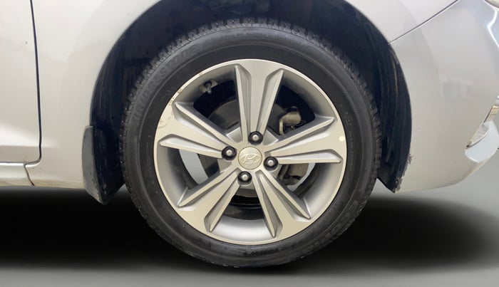 2019 Hyundai Verna 1.6 VTVT SX, Petrol, Manual, 84,490 km, Right Front Wheel