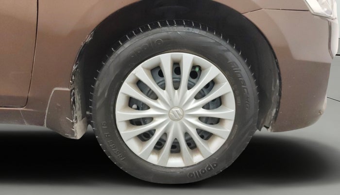 2017 Maruti Ciaz DELTA 1.4 MT PETROL, Petrol, Manual, 70,728 km, Right Front Wheel