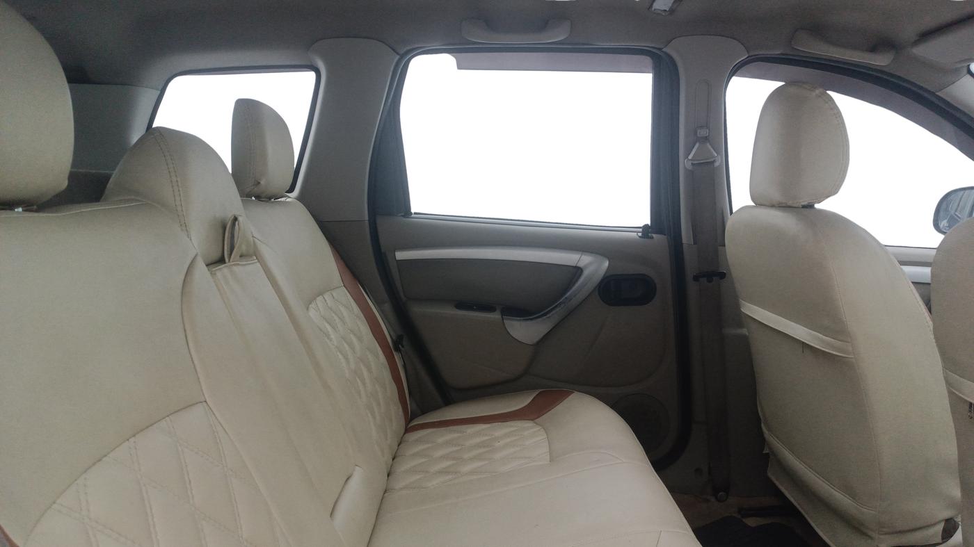 2013 Nissan Terrano XL D PLUS, Diesel, Manual, 1,37,777 km, Right Side Rear Door Cabin