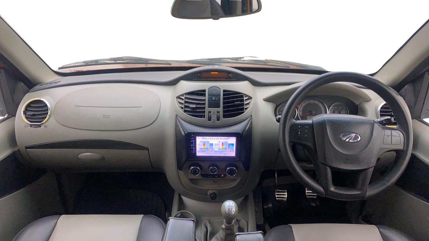 2016 Mahindra NUVOSPORT N8, Diesel, Manual, 1,30,472 km, Dashboard