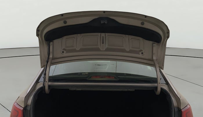 2017 Hyundai Verna 1.6 SX (O) CRDI MT, Diesel, Manual, 1,22,280 km, Boot Door Open