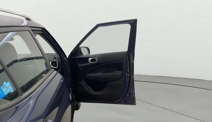 2021 Hyundai VENUE SX 1.0 TURBO, Petrol, Manual, 44,059 km, RHS Front Door