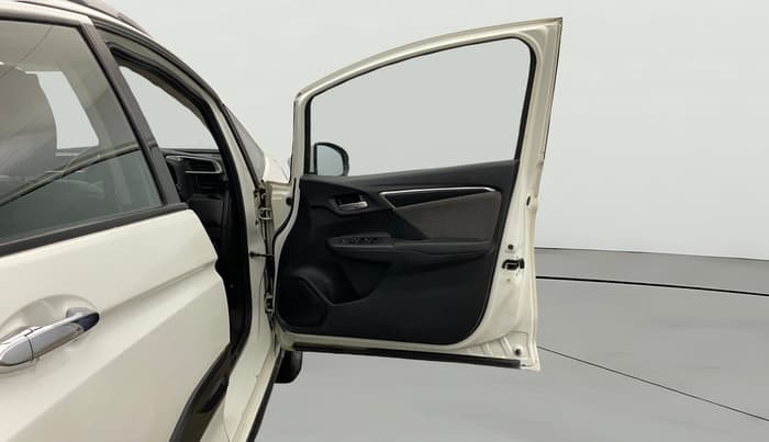 2018 Honda WR-V 1.2L I-VTEC VX MT, CNG, Manual, 1,03,667 km, RHS Front Door