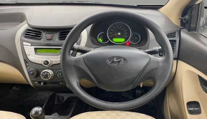 2018 Hyundai Eon MAGNA +, Petrol, Manual, 80,744 km, Steering Wheel Close Up