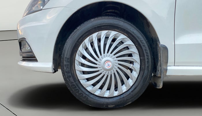 2017 Volkswagen Ameo COMFORTLINE PLUS 1.2L, Petrol, Manual, 1,43,785 km, Left Front Wheel