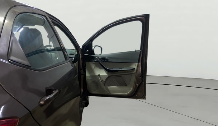 2018 Tata Tiago XE PETROL, Petrol, Manual, 65,966 km, RHS Front Door